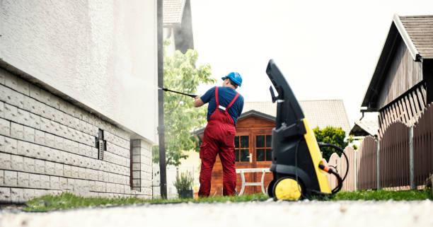Best Pool Deck Cleaning  in Colchester, IL